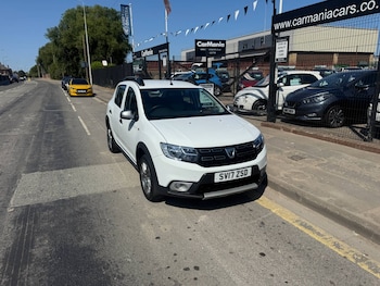 Used Dacia Sandero Stepway 2017 for sale - 79253636: Photo