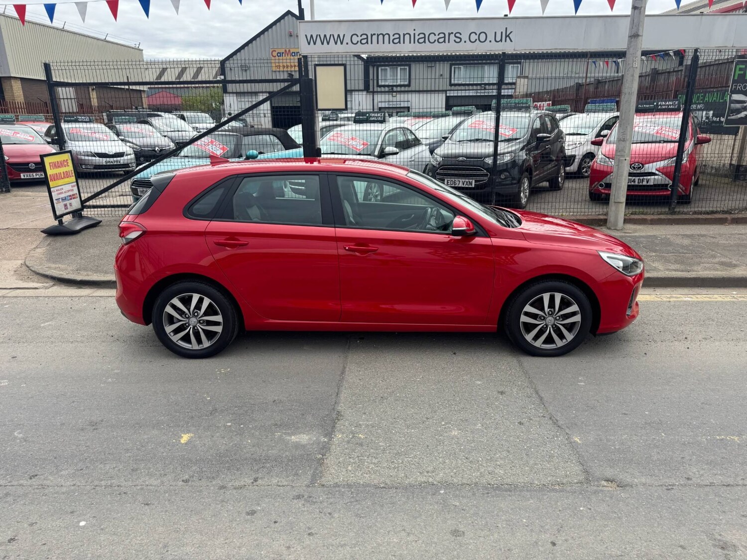 Used Hyundai i30 2017 for sale - 76076549: Photo 8