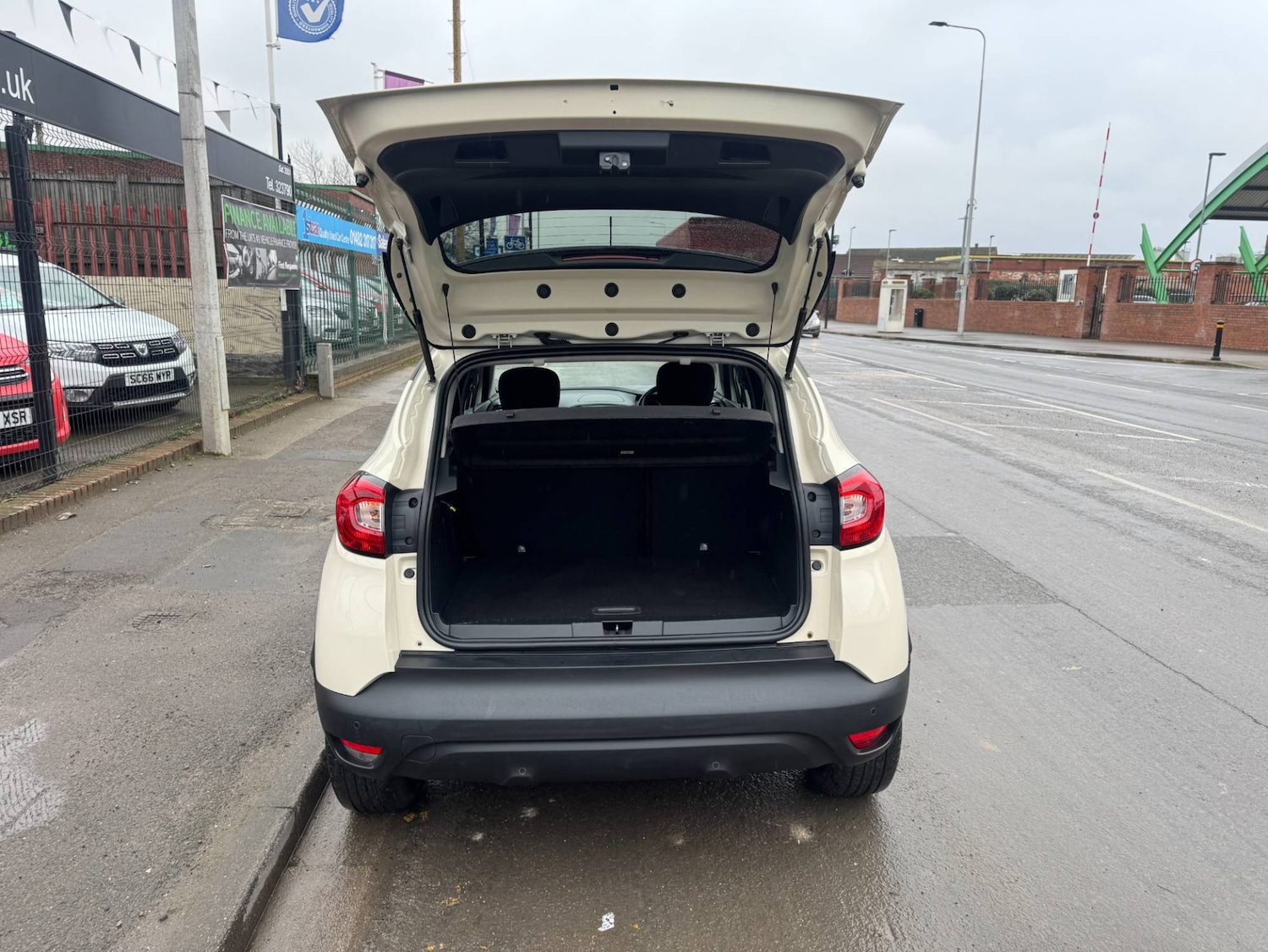 Used Renault Captur 2013 for sale - 77688137: Photo 14