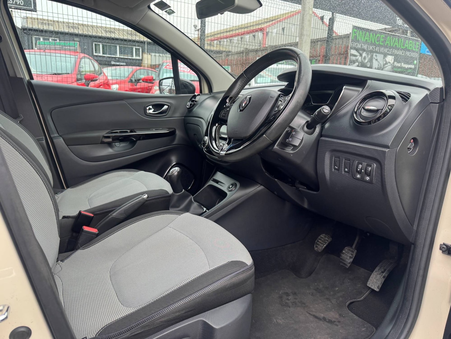 Used Renault Captur 2013 for sale - 77688137: Photo 17