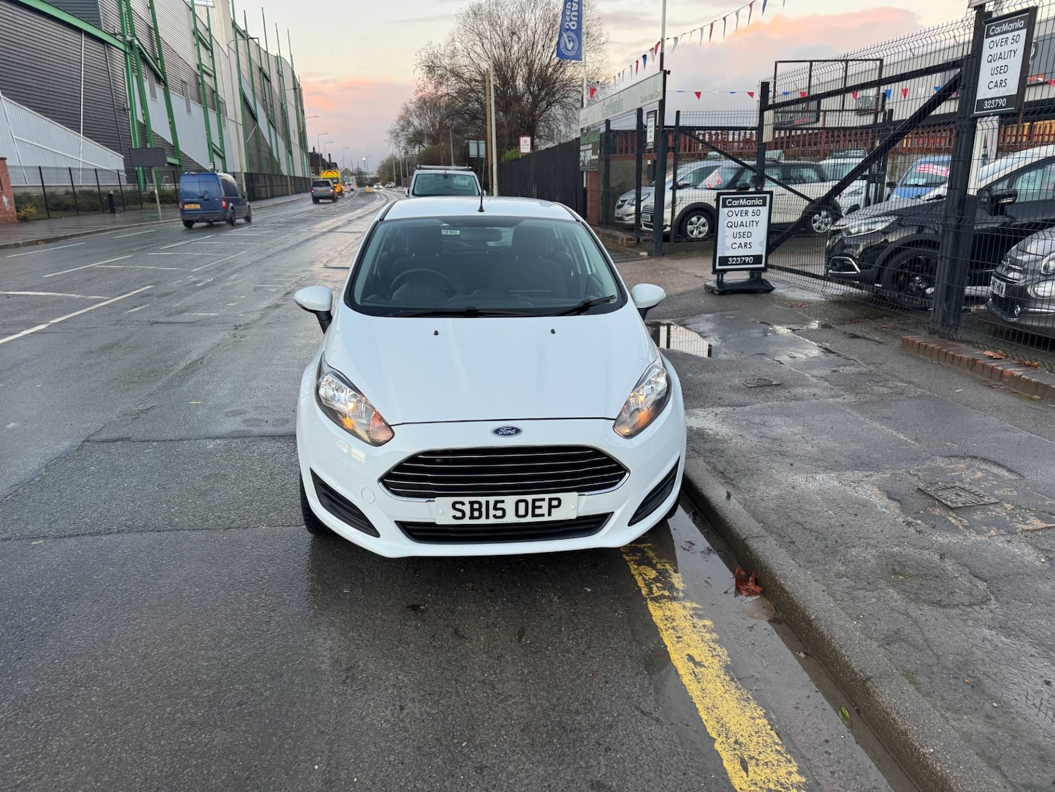 Used Ford Fiesta 2015 for sale - 76682084: Photo 2