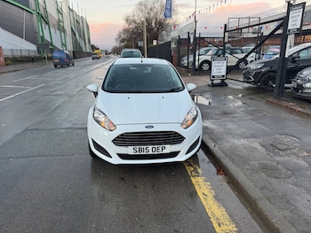 Used Ford Fiesta 2015 for sale - 76682084: Photo