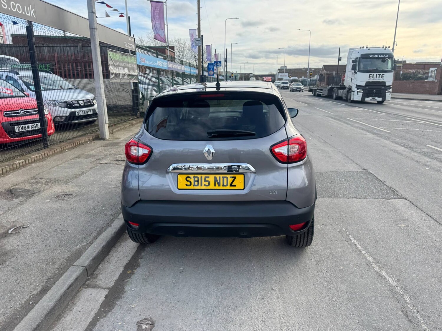 Used Renault Captur 2015 for sale - 77701157: Photo 12