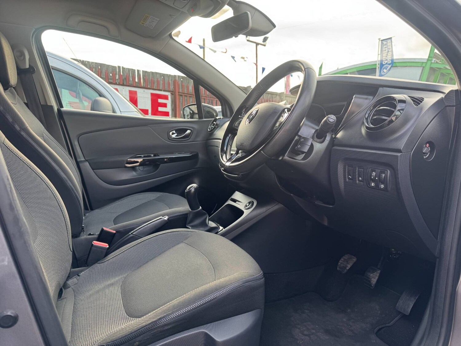 Used Renault Captur 2015 for sale - 77701157: Photo 16