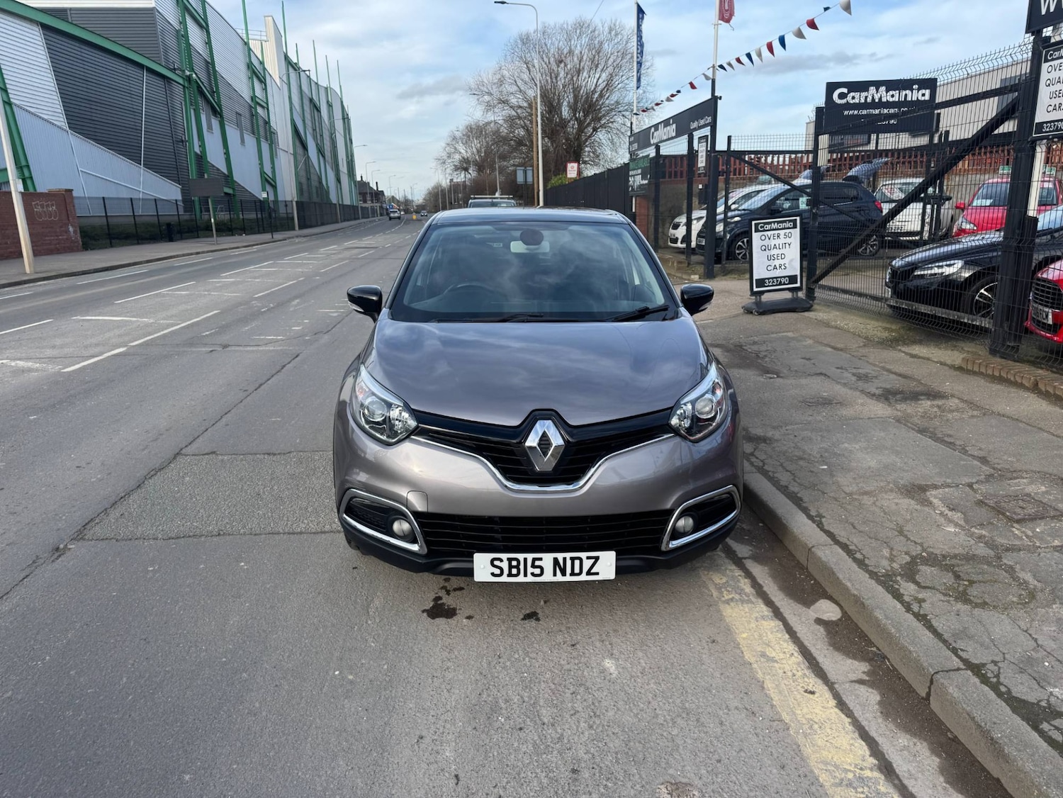 Used Renault Captur 2015 for sale - 77701157: Photo 2