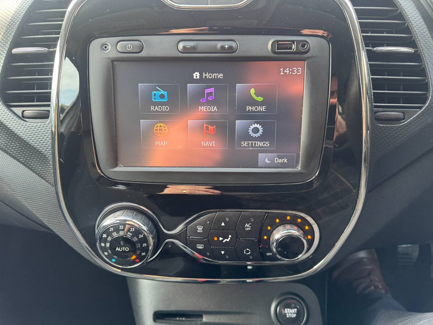 Used Renault Captur 2015 for sale - 77701157: Photo 21