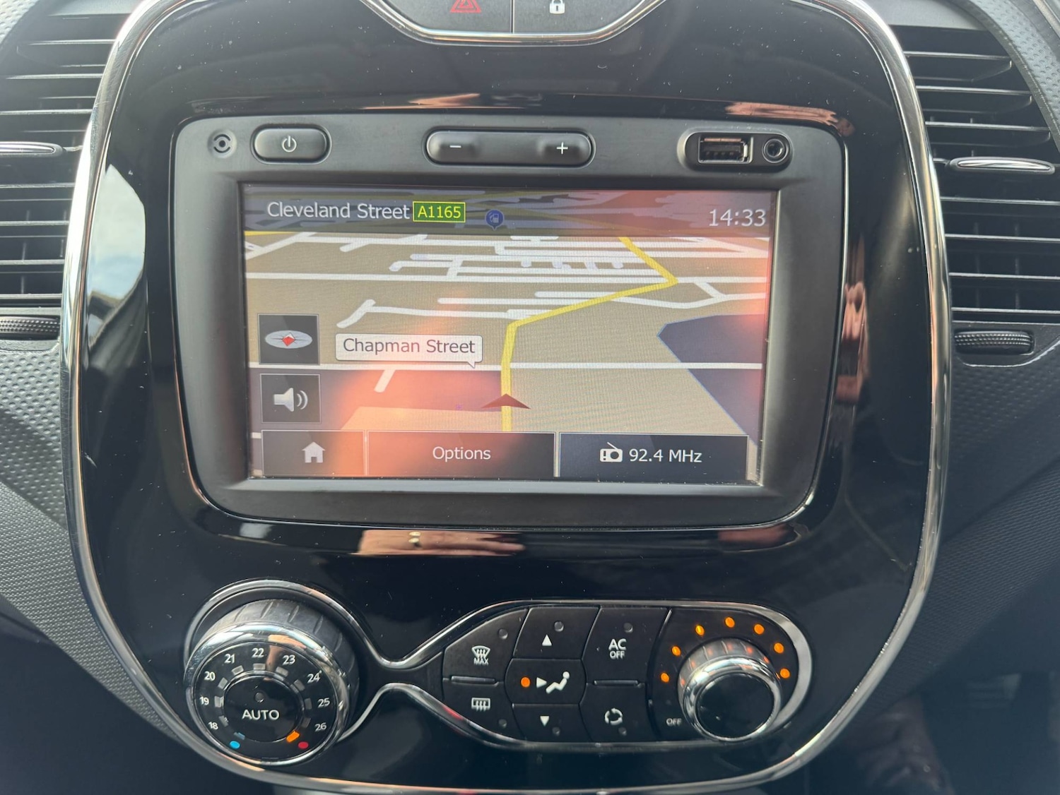 Used Renault Captur 2015 for sale - 77701157: Photo 22