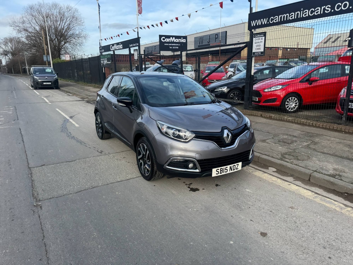 Used Renault Captur 2015 for sale - 77701157: Photo 4