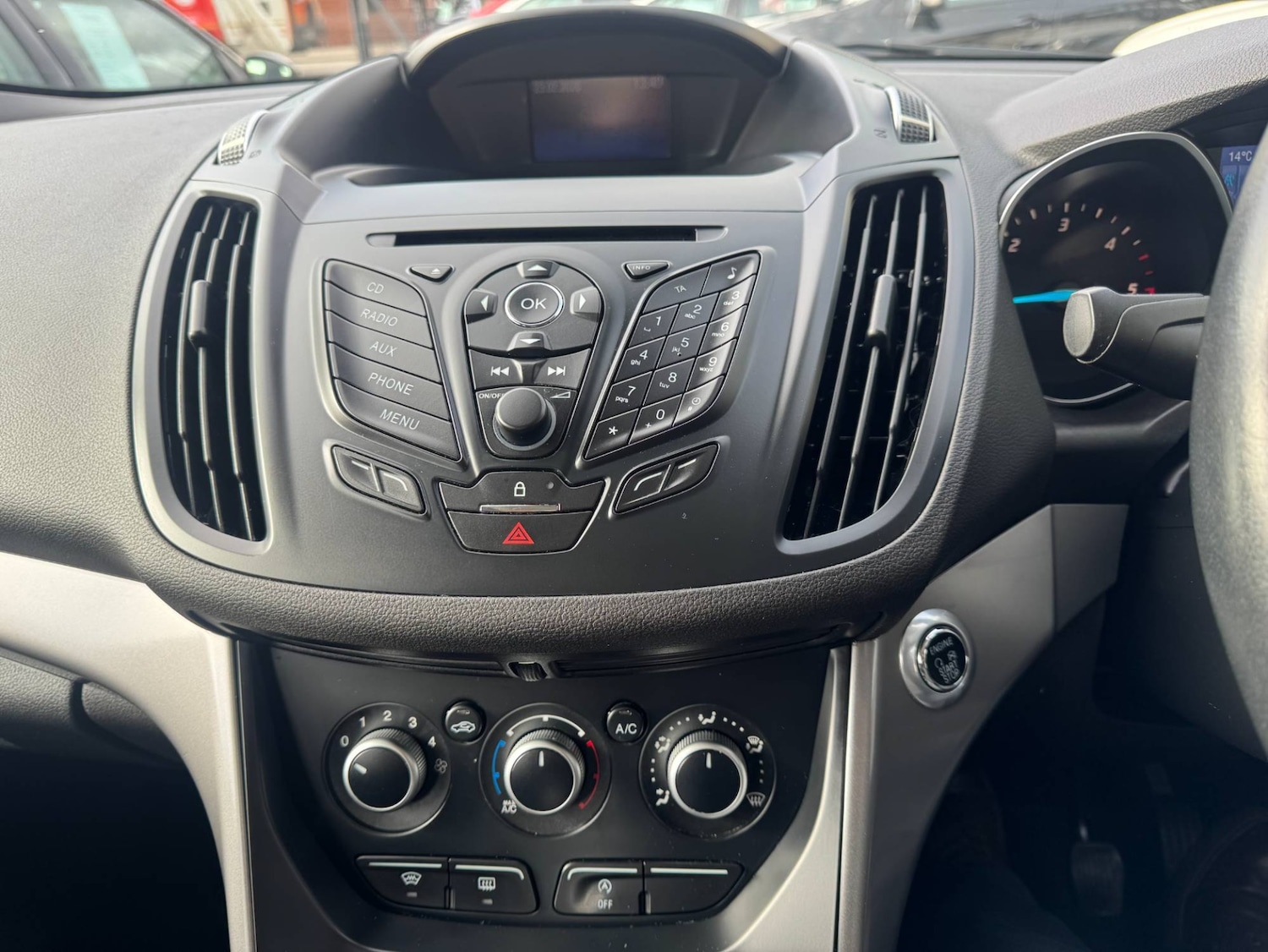 Used Ford Kuga 2015 for sale - 77640299: Photo 19