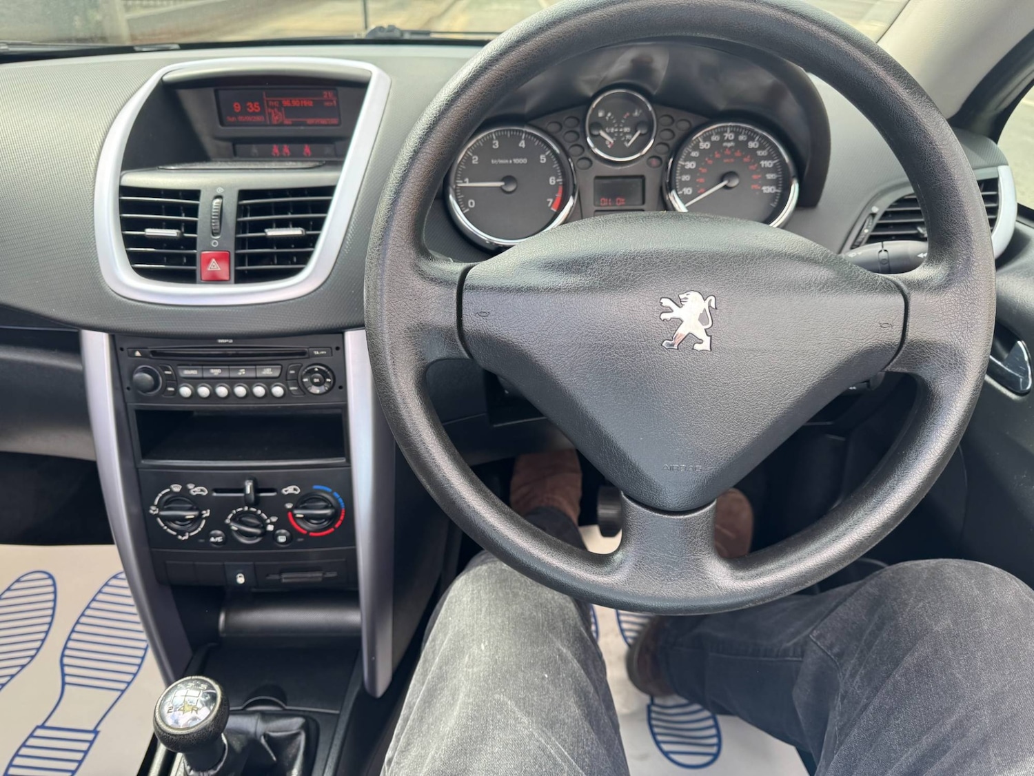 Vehicle 28
