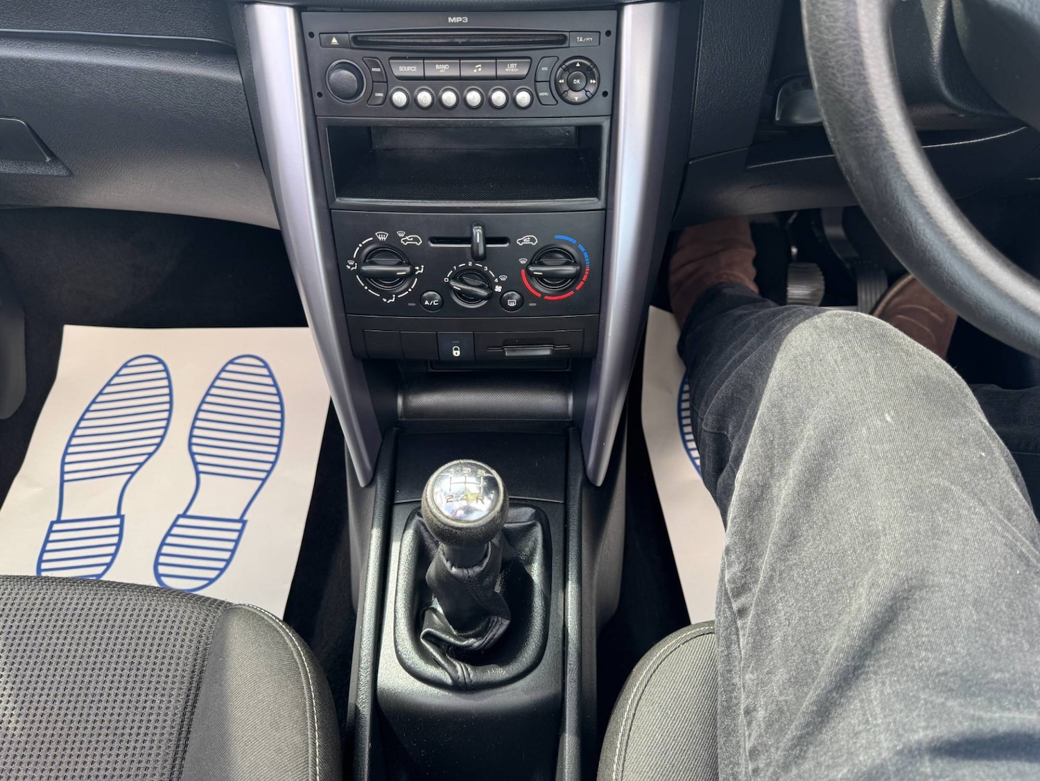 Vehicle 29