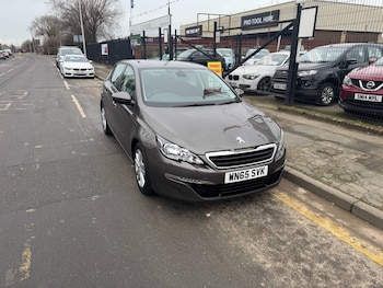 Used Peugeot 308 2015 for sale - 77365373: Photo