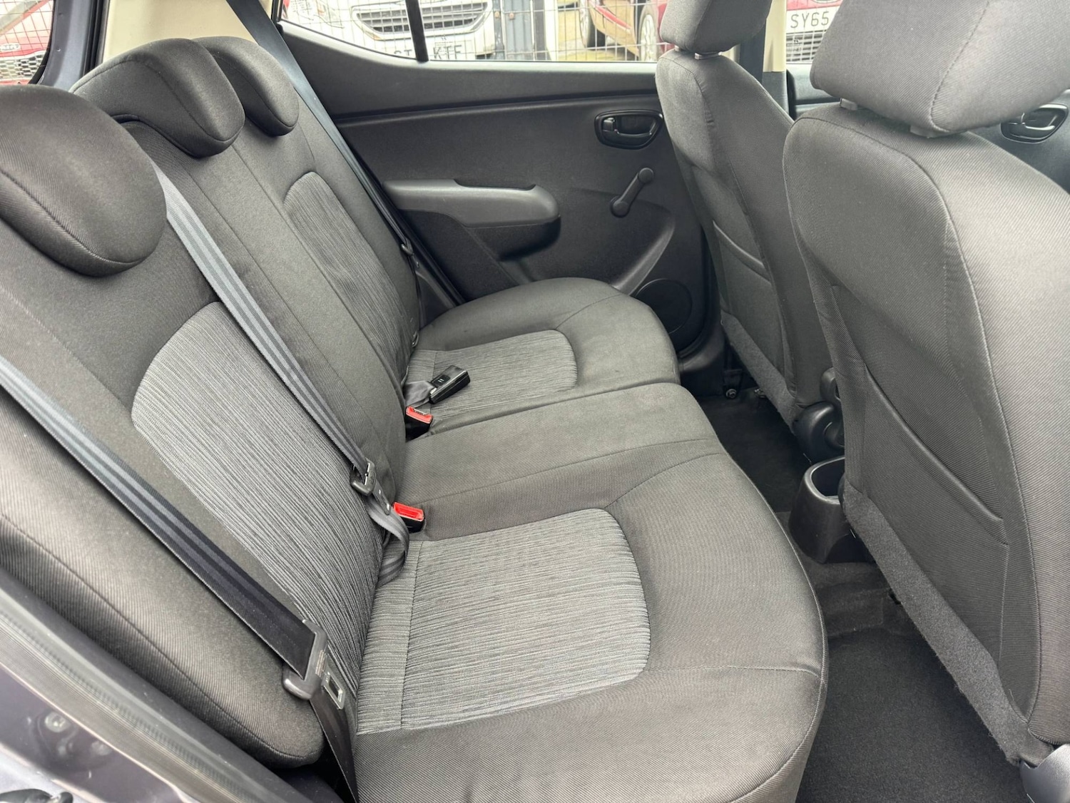 Used Hyundai i10 2014 for sale - 76037290: Photo 15