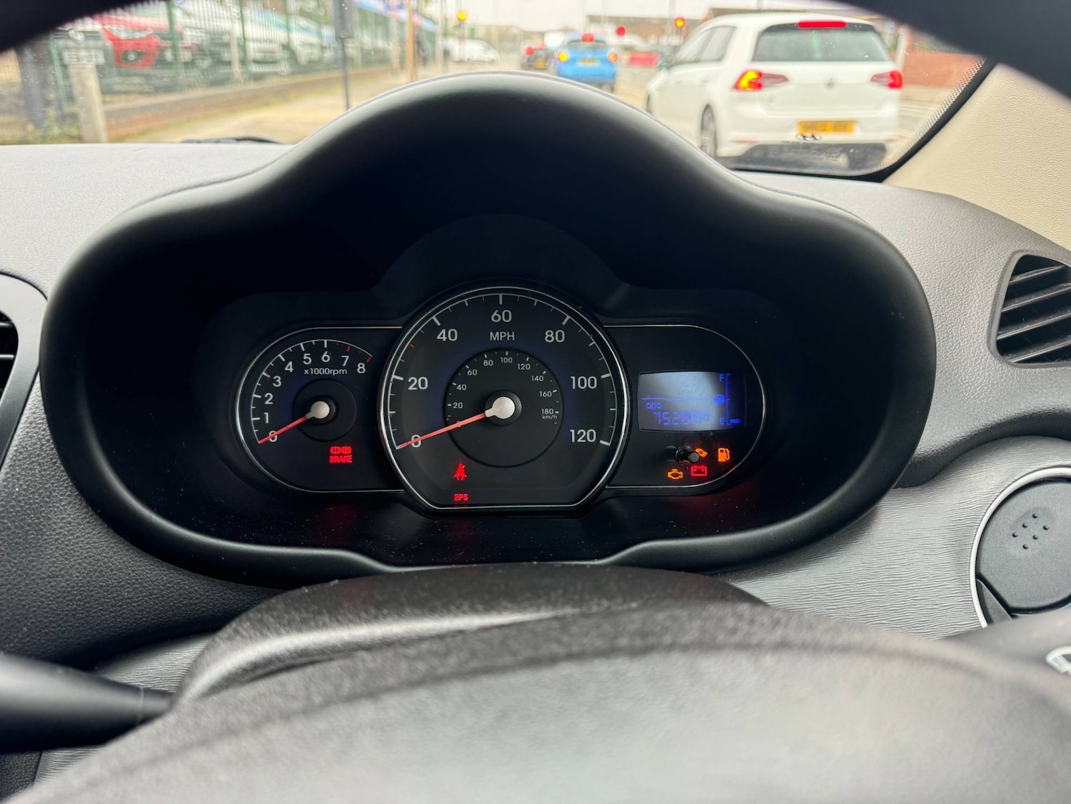 Used Hyundai i10 2014 for sale - 76037290: Photo 19