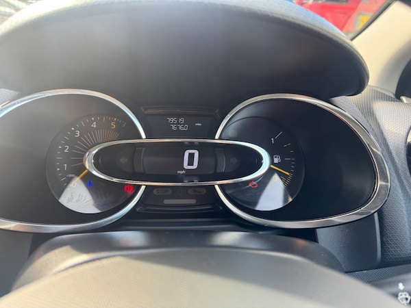 Used Renault Clio 2014 for sale - 75895362: Photo 21