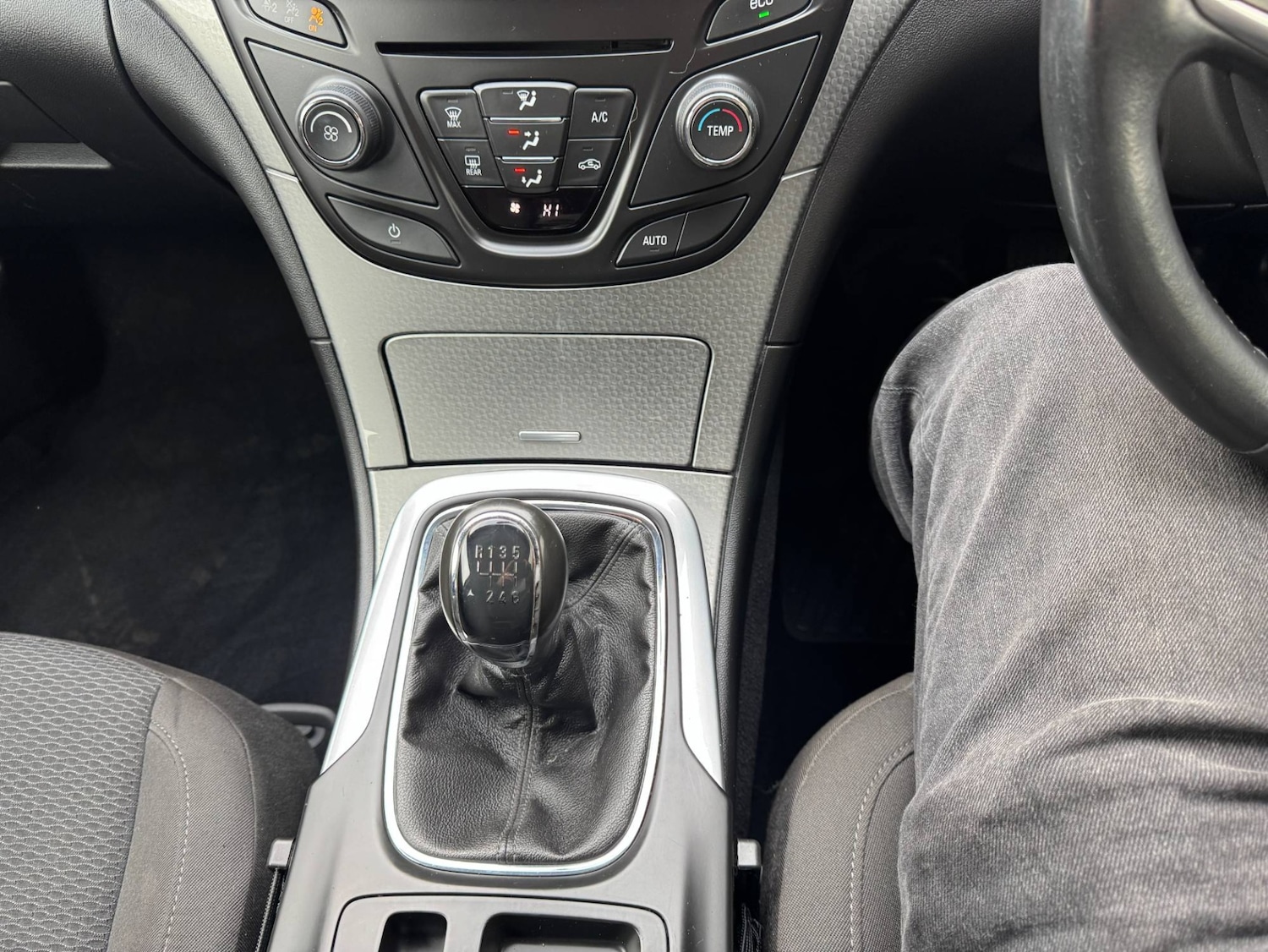 Used Vauxhall Insignia 2015 for sale - 77888279: Photo 18