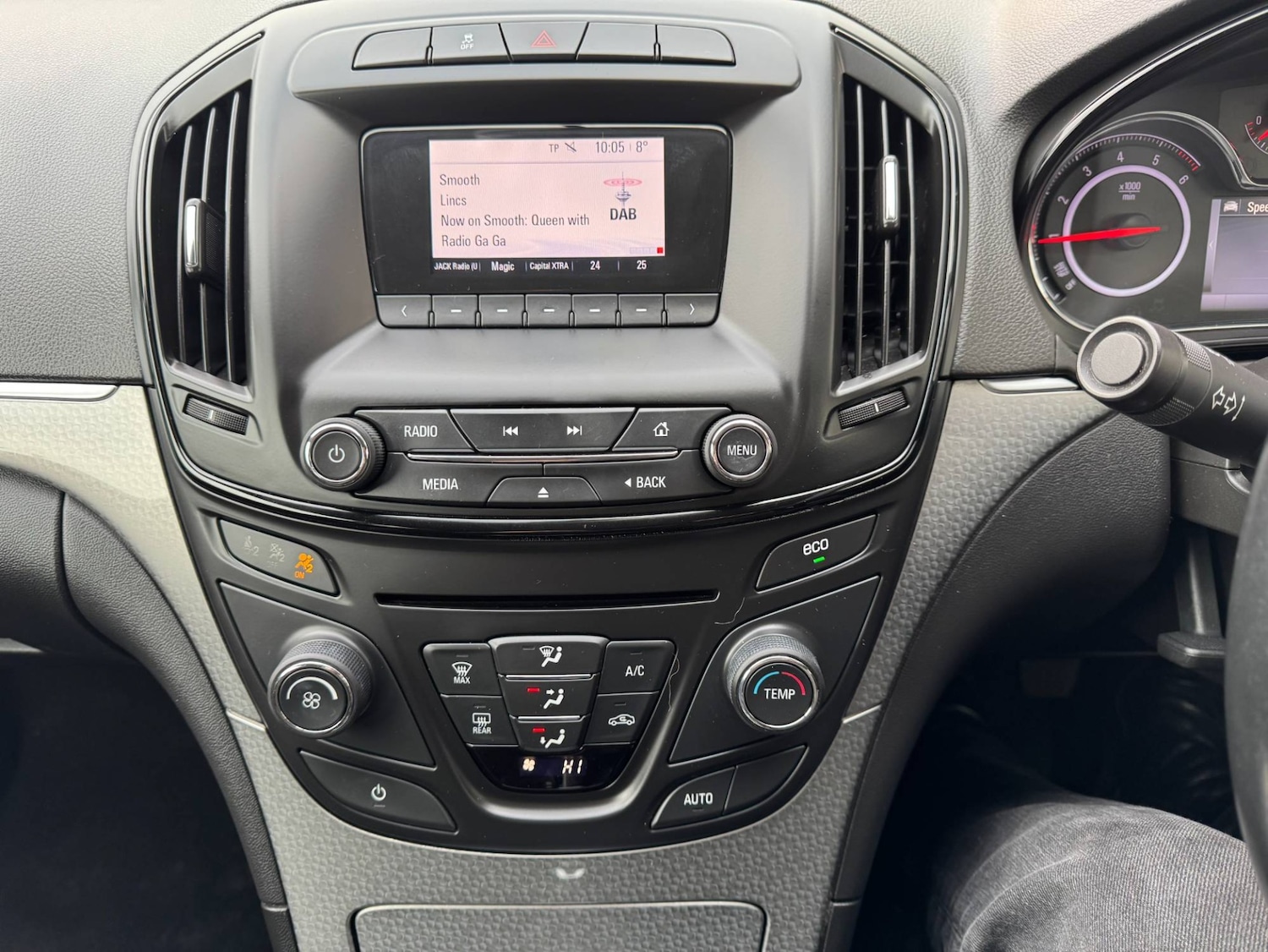 Used Vauxhall Insignia 2015 for sale - 77888279: Photo 19