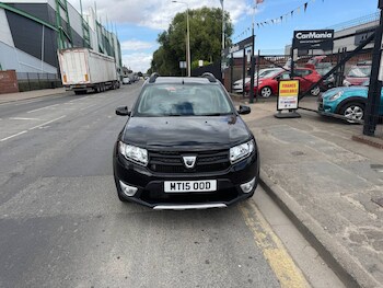 Used Dacia Sandero Stepway 2015 for sale - 79487847: Photo