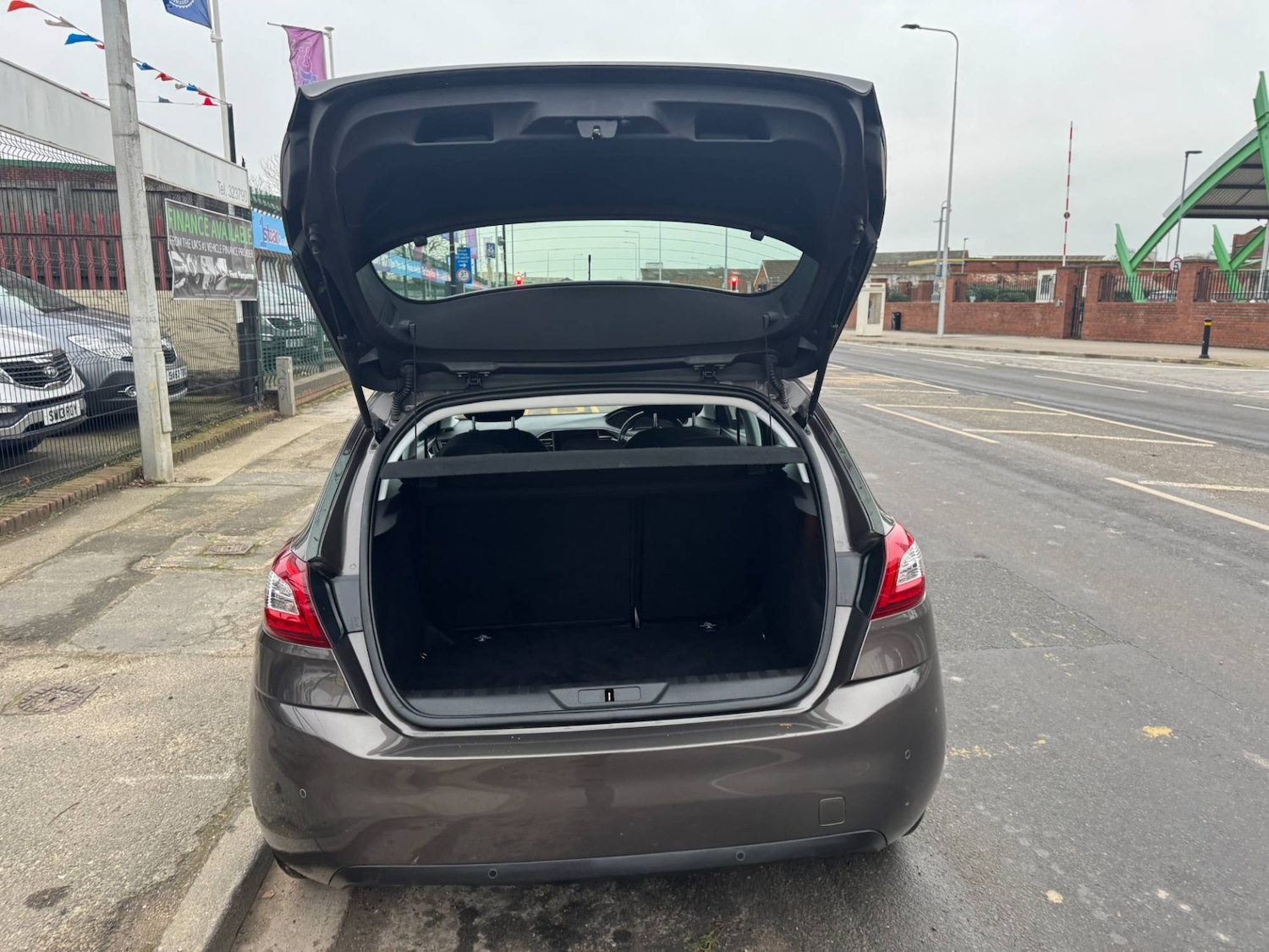 Used Peugeot 308 2015 for sale - 76045577: Photo 12