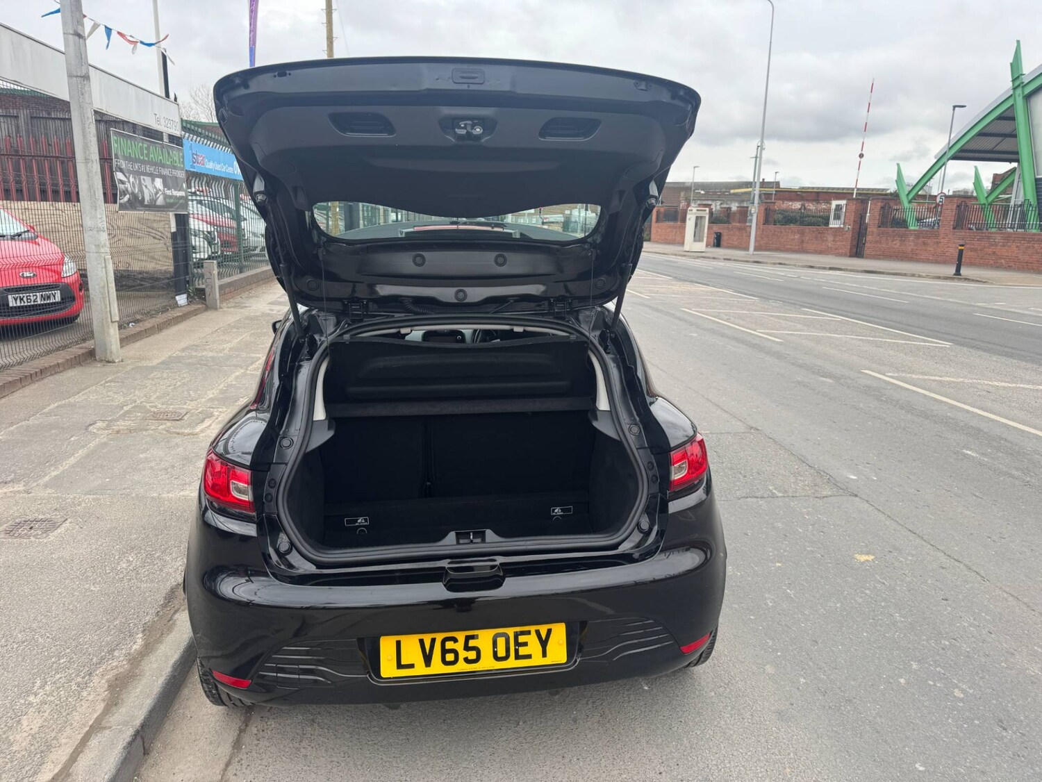 Used Renault Clio 2015 for sale - 76055818: Photo 11