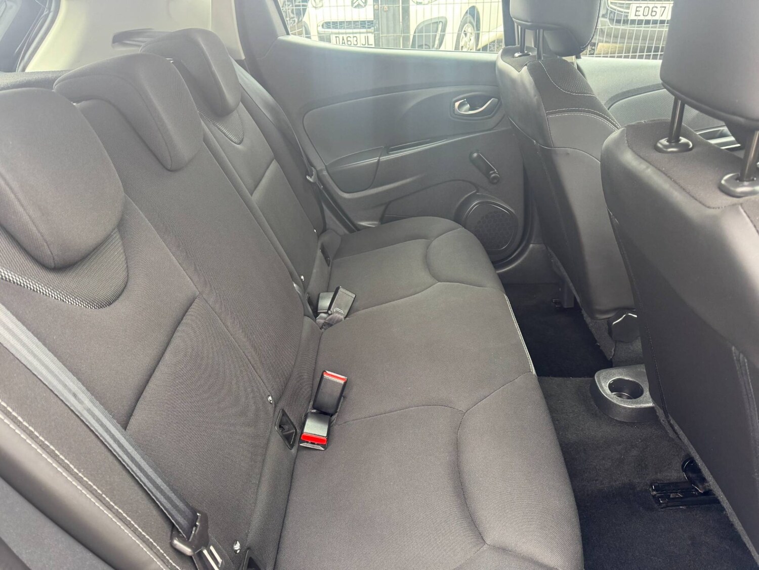 Used Renault Clio 2015 for sale - 76055818: Photo 15