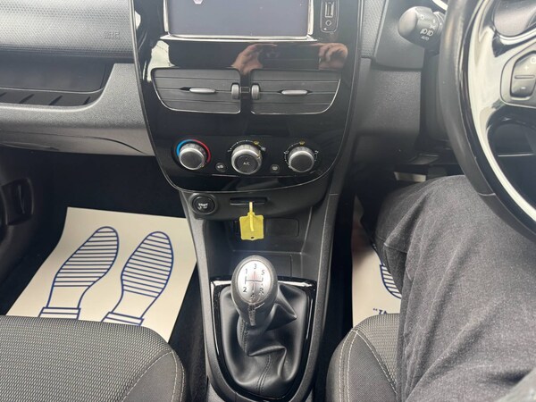 Used Renault Clio 2015 for sale - 76055818: Photo 17