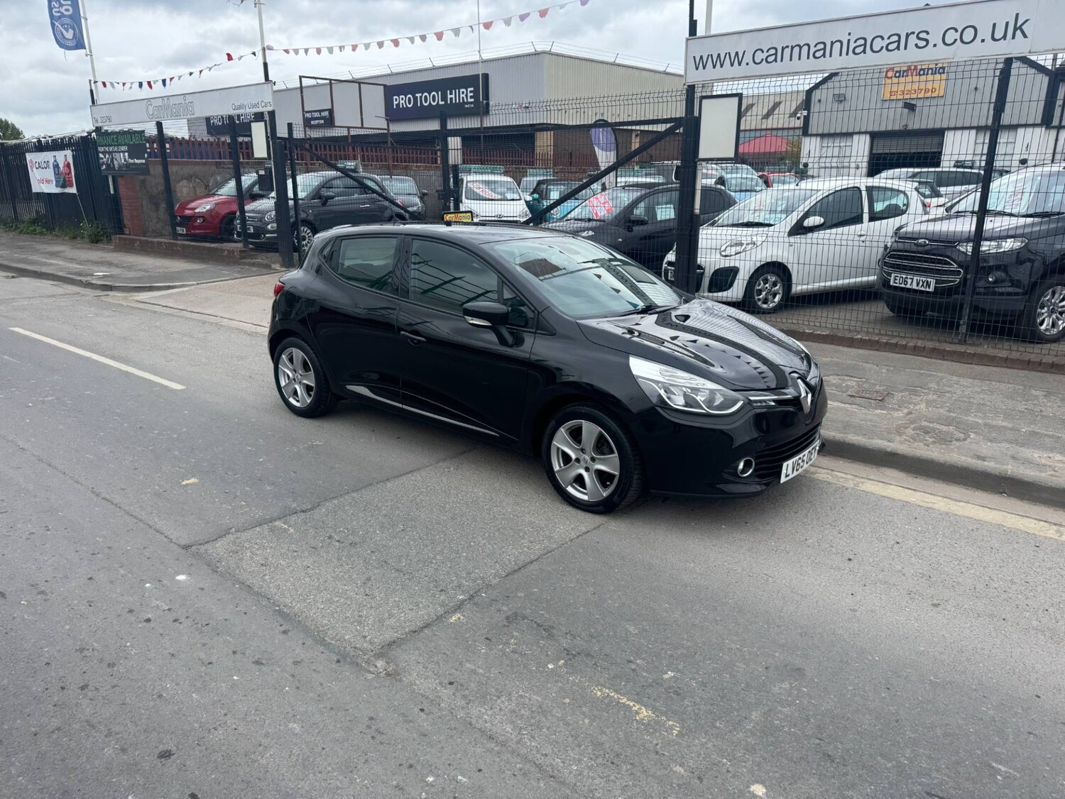 Used Renault Clio 2015 for sale - 76055818: Photo 5