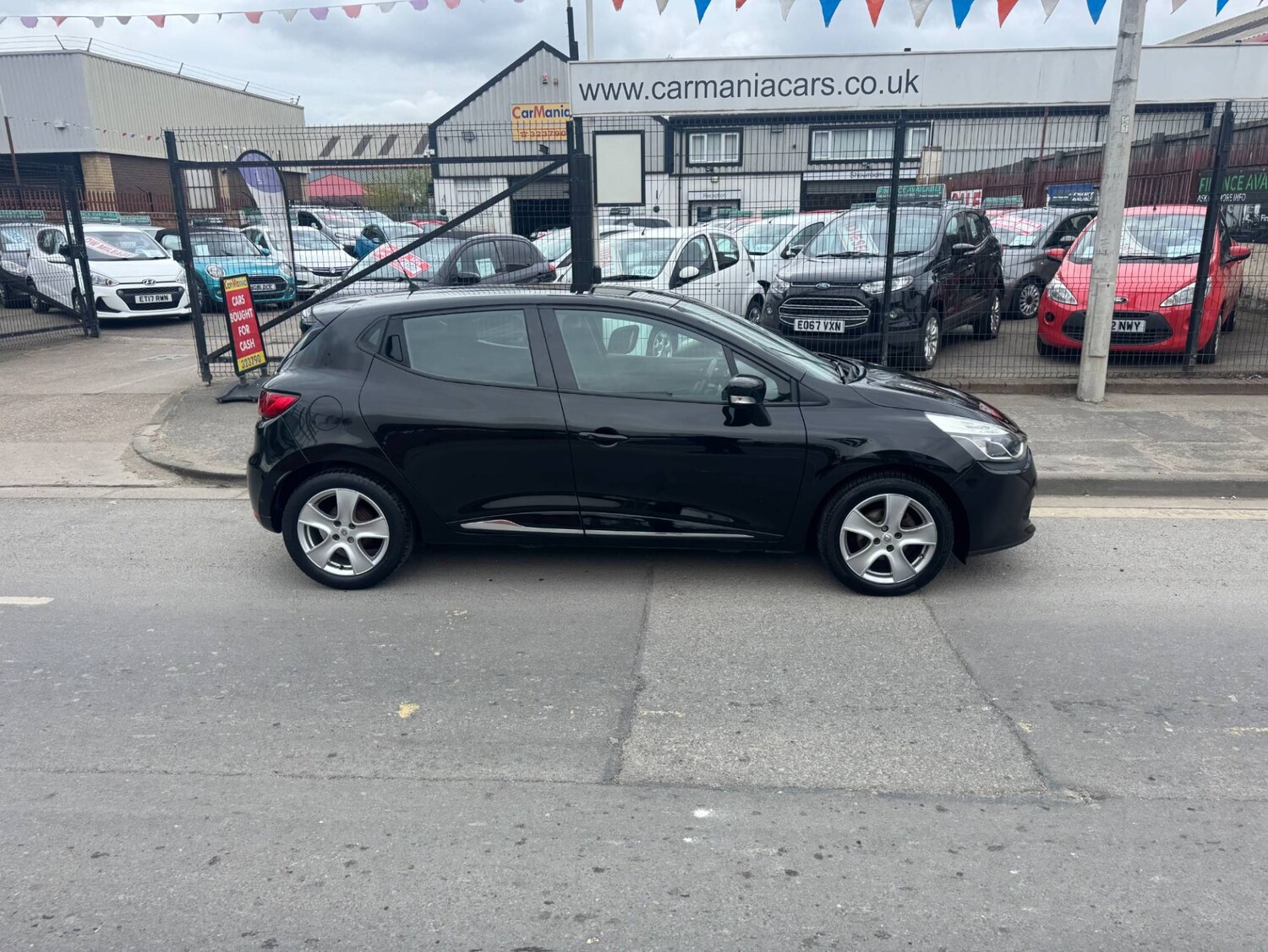 Used Renault Clio 2015 for sale - 76055818: Photo 6
