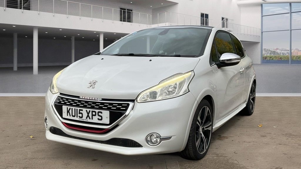 Used Peugeot 208 2015 for sale - 76632107: Photo 2