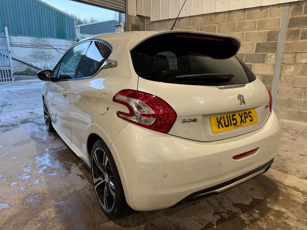 Used Peugeot 208 2015 for sale - 76632107: Photo 7