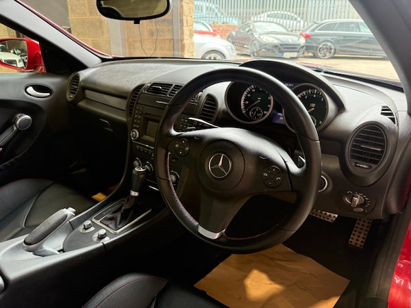 Used Mercedes-Benz SLK 2011 for sale - 75621436: Photo 13