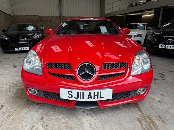 Used Mercedes-Benz SLK 2011 for sale - 75621436: Photo 2
