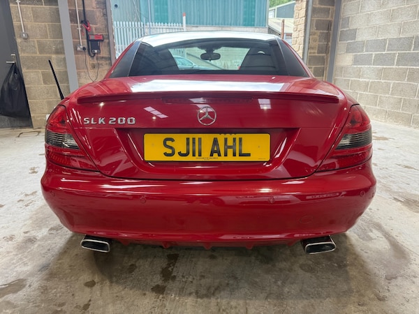 Used Mercedes-Benz SLK 2011 for sale - 75621436: Photo 6