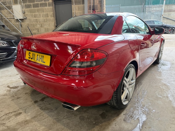 Used Mercedes-Benz SLK 2011 for sale - 75621436: Photo 7