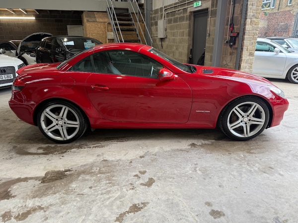 Used Mercedes-Benz SLK 2011 for sale - 75621436: Photo 8