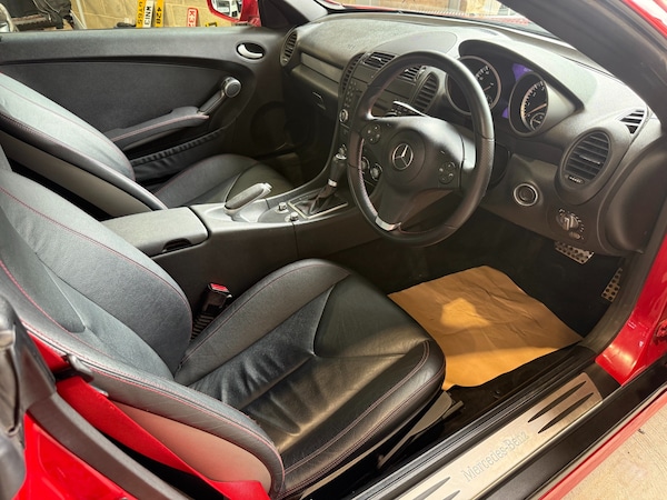 Used Mercedes-Benz SLK 2011 for sale - 75621436: Photo 9