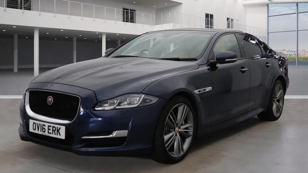 Used Jaguar XJ 2016 for sale - 76623306: Photo 2