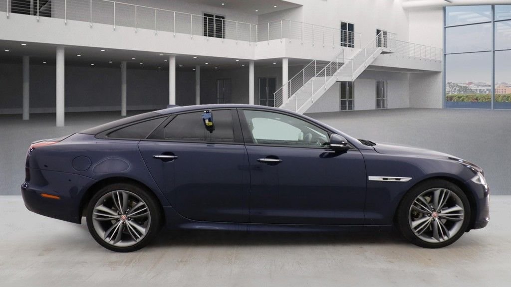 Used Jaguar XJ 2016 for sale - 76623306: Photo 6