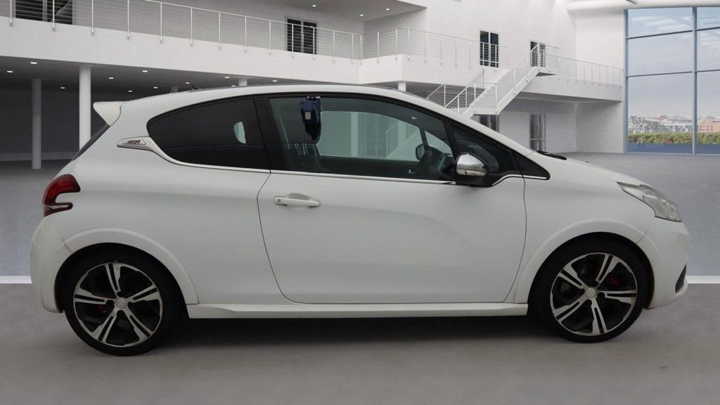 Used Peugeot 208 2017 for sale - 76520498: Photo 6