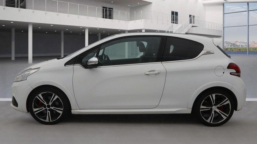 Used Peugeot 208 2017 for sale - 76520498: Photo 7