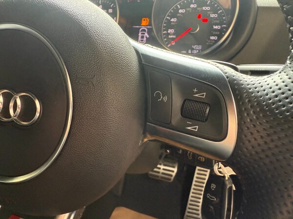Used Audi TT 2010 for sale - 75294357: Photo 33