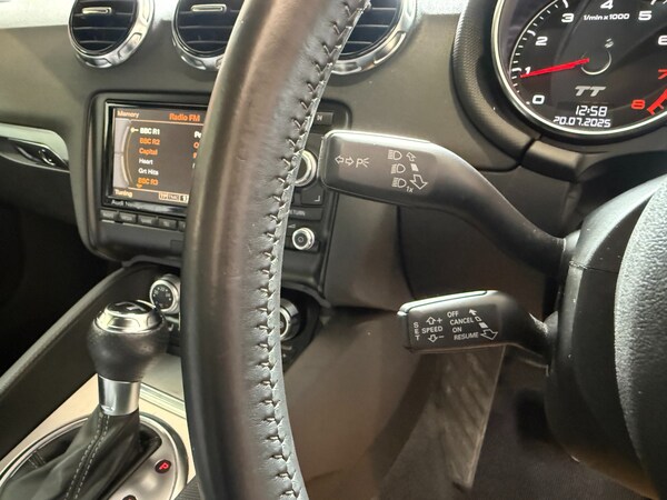 Used Audi TT 2010 for sale - 75294357: Photo 35