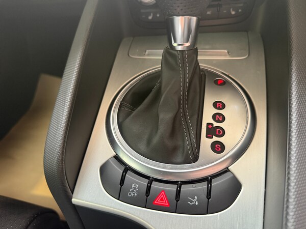 Used Audi TT 2010 for sale - 75294357: Photo 37