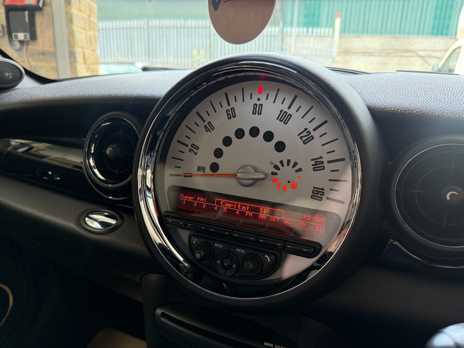 Vehicle 29
