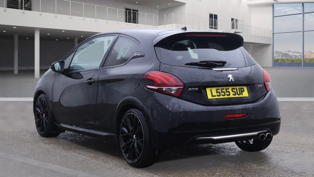 Used Peugeot 208 2016 for sale - 76868102: Photo 4