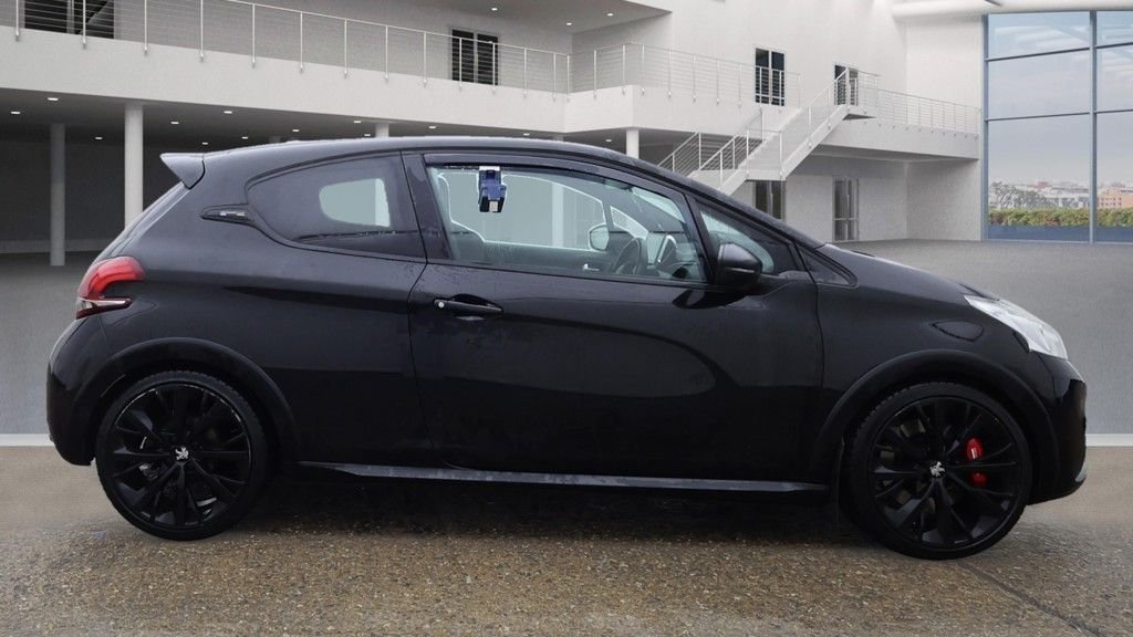 Used Peugeot 208 2016 for sale - 76868102: Photo 6
