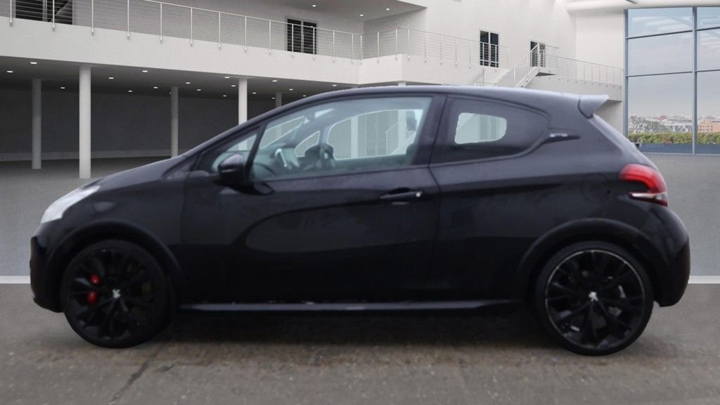 Used Peugeot 208 2016 for sale - 76868102: Photo 7