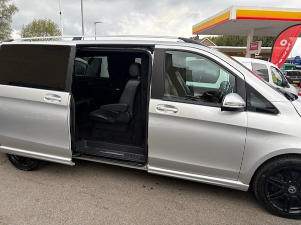 Used Mercedes-Benz V-Class 2023 for sale - 76203458: Photo 16