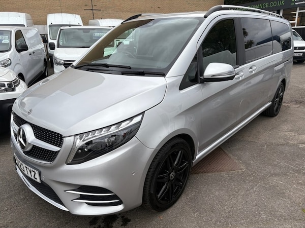 Used Mercedes-Benz V-Class 2023 for sale - 76203458: Photo 9