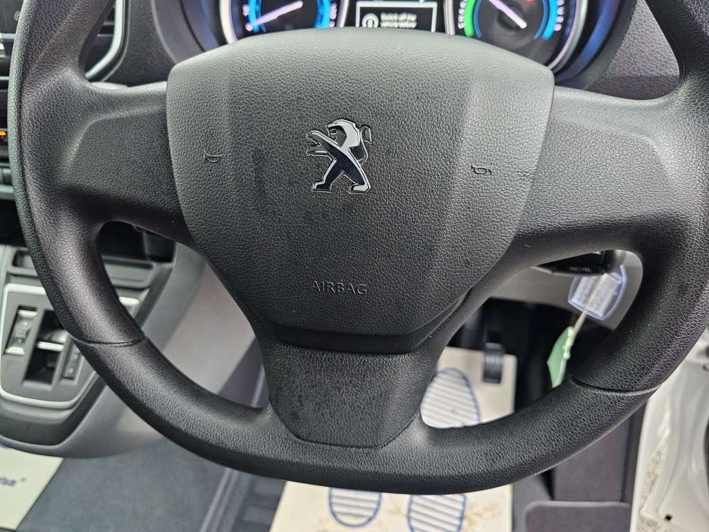 Used Peugeot e-Expert 2021 for sale - 77328224: Photo 16